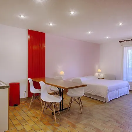 Le Sporting Szálloda *